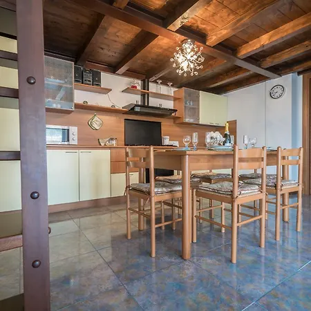 Apartamento Bright - Fiori Pool