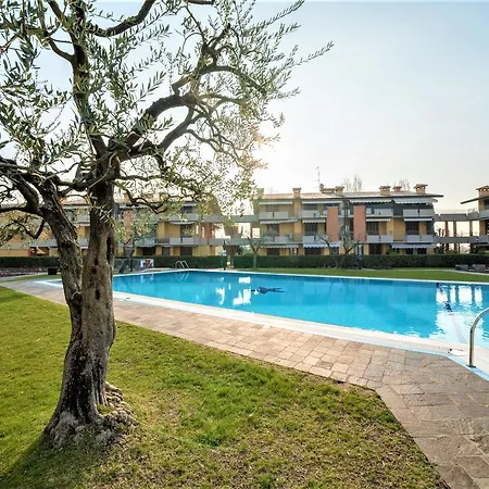 Bright - Fiori Pool