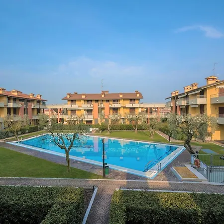 Bright - Fiori Pool Sirmione